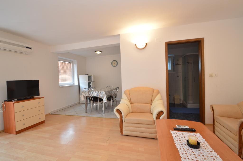 Apartmani Raic Mali Lošinj Dış mekan fotoğraf